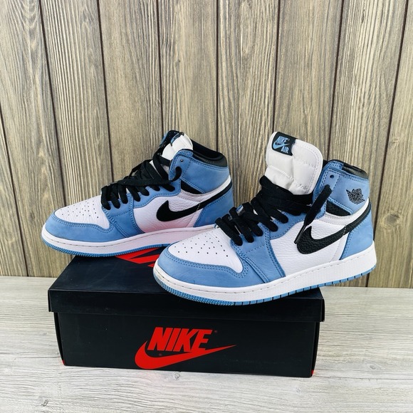Nike Air Jordan 1 Retro High OG University Blue UNC 575441-134 Size 7Y/8.5W main image 5